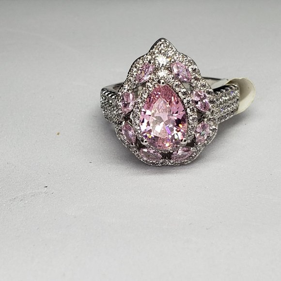 💎Pear Shaped Pink Posh Fashion Ring with Pave Stones - Picture 2 of 6